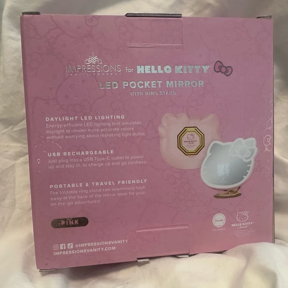 🩷Hello Kitty® Pocket Mirror with Ring Stand - Pink and Gold🩷